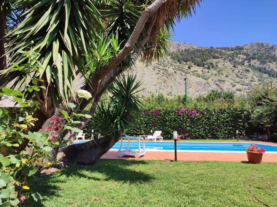Da Nonna Cettina Appartamento In Villa Con Piscina Palermo Exterior foto